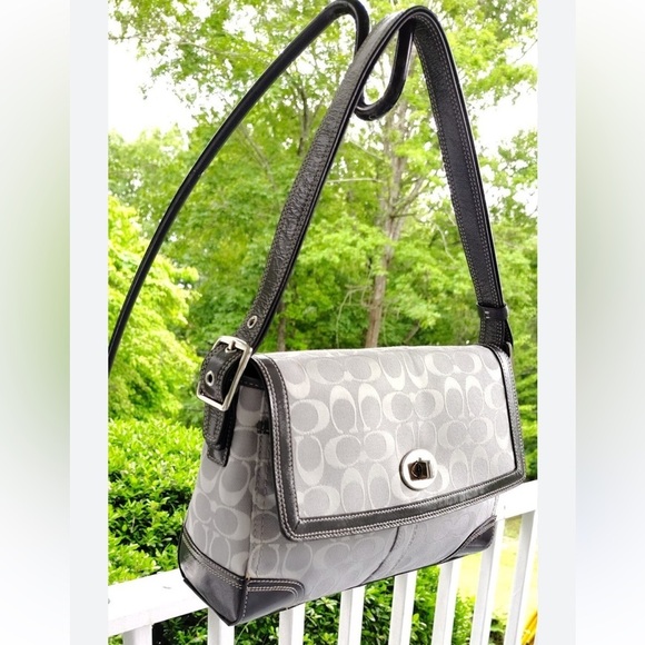 Coach Handbags - Elegant coach Gray Shoulder crossbody  Bag